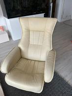 Oma stoel tv hangstoel leer wit beige fauteuil leren, Huis en Inrichting, Stoelen, Ophalen, Gebruikt, Wit, Leer
