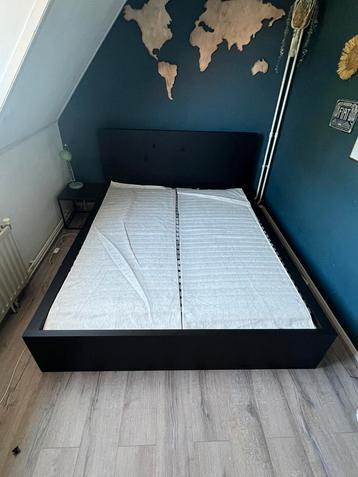 IKEA Malm bed met 2 lattenbodems en 2 lades