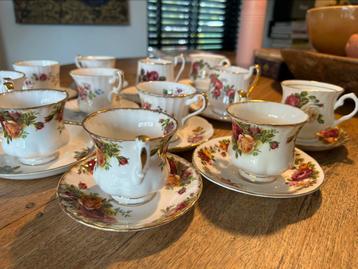 Diverse Engelse kop & schotels beschikbaar voor biedingen