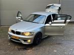 BMW 1-serie 116i High Executive / M-PAKKET / RIJDT SCHEKELT, Auto's, 1596 cc, Achterwielaandrijving, Gebruikt, 4 cilinders