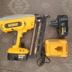 Accu nagelpistool 18v, Doe-het-zelf en Verbouw, Ophalen of Verzenden, Gebruikt, Boor- en Schroefmachine