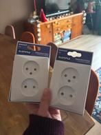Nieuw Dubbel Stopcontact Wit Gamma 2x, Doe-het-zelf en Verbouw, Elektra en Kabels, Ophalen of Verzenden, Nieuw, Stopcontact