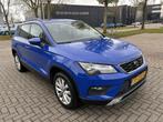 SEAT Ateca 1.0 EcoTSI St BnsInt 116PK CARPLAY NAVI CRUISE TR, Auto's, Seat, Stof, Gebruikt, Euro 6, Blauw