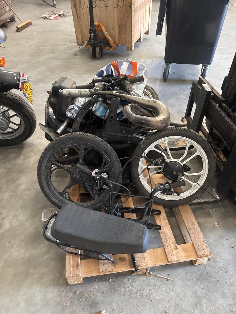Tomos Onderdelen en Scooter Onderdelen, Ophalen, Gebruikt, Blok
