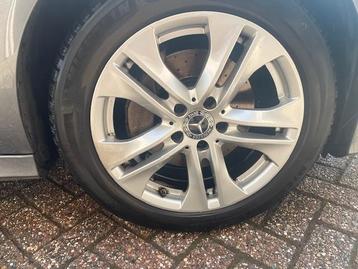 Winterbanden 225/50R17 - 4 stuks incl.ichtmetalen velgen beschikbaar voor biedingen