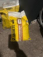 2x Sakrete Snelbetonmortel 25kg - Nieuwstaat, Doe-het-zelf en Verbouw, Ophalen of Verzenden, Nieuw, Beton