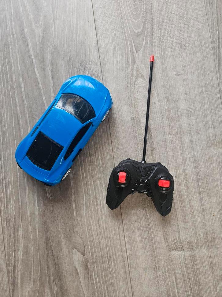 Bestuurbare auto Audi - Perfect Sinterklaas Cadeau!, Hobby en Vrije tijd, Modelbouw | Radiografisch | Auto's, Gebruikt, Auto onroad