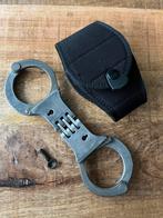 Originele LIPS handboeien inclusief houder, Ophalen of Verzenden