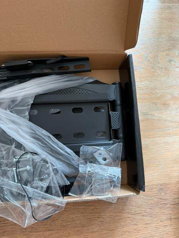 Zedar TV Muurbeugel ZDR-TVX600 – Nieuw in doos beschikbaar voor biedingen