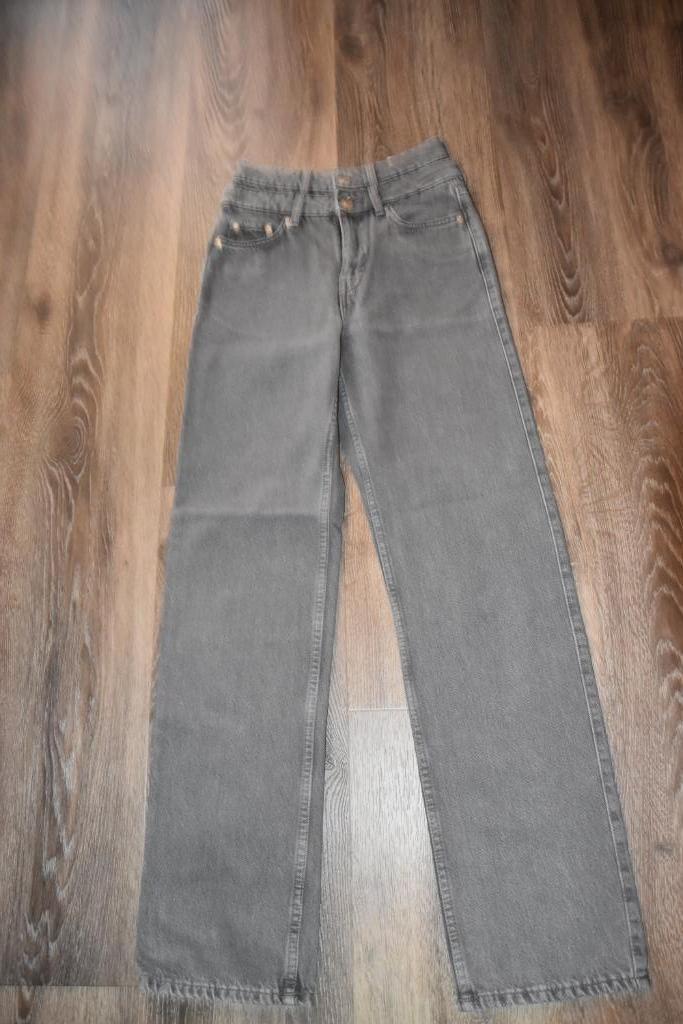 Grijze spijkerbroek van Weekday, Kleding | Dames, Spijkerbroeken en Jeans, Zo goed als nieuw, W27 (confectie 34) of kleiner, Grijs