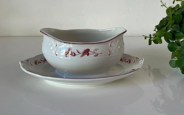 Villeroy en Boch Val Rouge sauskom, Huis en Inrichting, Keuken | Servies, Zo goed als nieuw, Kom(men), Overige stijlen, Porselein