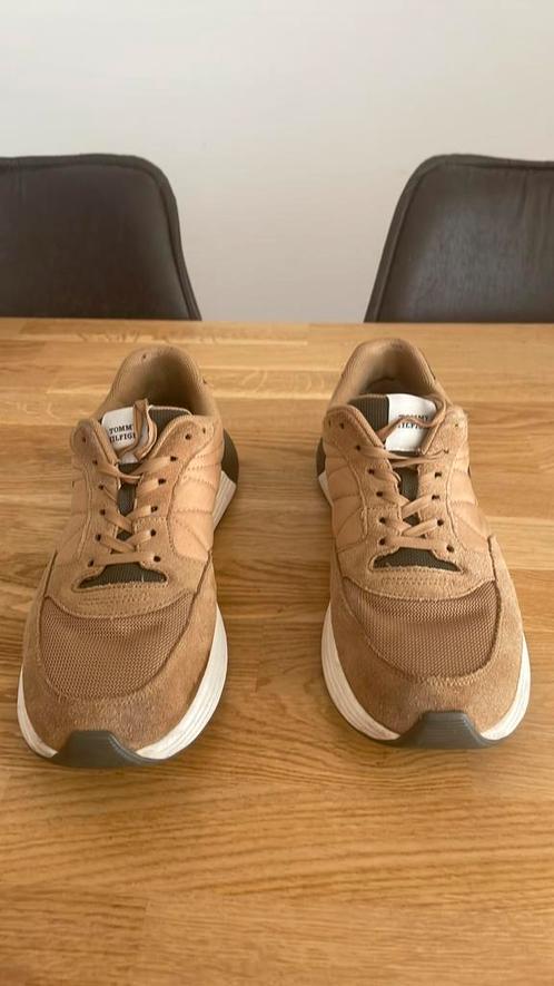 Bruine Tommy Hilfiger schoenen - maat 43, Kleding | Heren, Schoenen, Zo goed als nieuw, Bruin, Ophalen of Verzenden