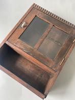 Vintage wandkastje, Huis en Inrichting, Kasten | Wandmeubels, Ophalen, 25 tot 50 cm, Glas, Minder dan 100 cm