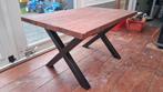 Houten tafel met stalen x poten, Huis en Inrichting, Ophalen