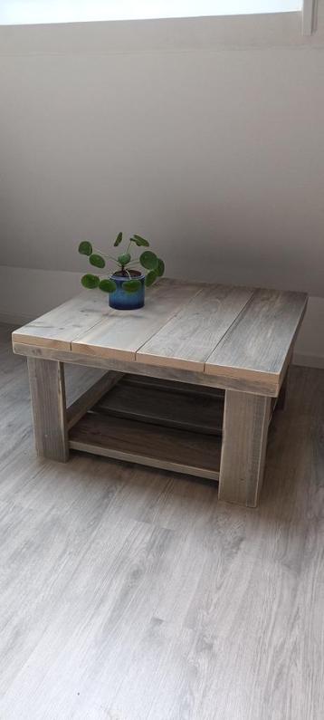 Nieuwe SALONTAFELS/BIJZETTAFELS/KOFFIETAFEL. beschikbaar voor biedingen