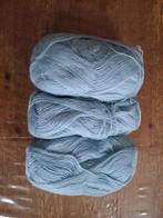 Garens. Mint groen. 2 stuks met een glitter erin., Hobby en Vrije tijd, Breien en Haken, Ophalen of Verzenden, Nieuw, Breien of Haken