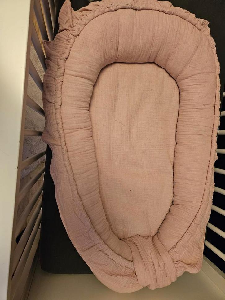 Roze Babynestje met rushes, Kinderen en Baby's, Babywiegjes en Ledikanten, Gebruikt, Overige typen, Ophalen of Verzenden