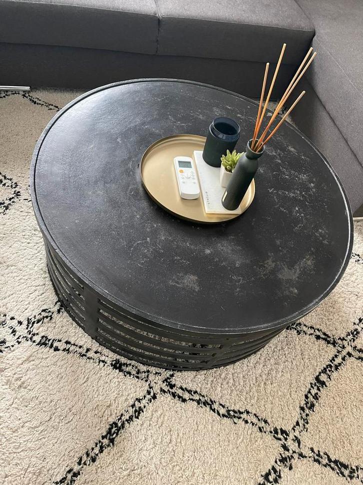 Industriële salontafel – Goossens – massief ijzer, 90 cm, Huis en Inrichting, Tafels | Salontafels, Zo goed als nieuw, Minder dan 50 cm