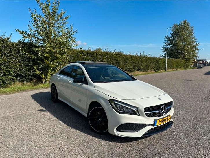Mercedes-Benz CLA 180 122pk 7G-DCT 2017 Wit, Auto's, Mercedes-Benz, Particulier, CLA, Benzine, C, Sedan, Automaat, Geïmporteerd