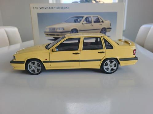 1:18 AutoArt Volvo 850 T5 R Sedan Cream Yellow, Hobby en Vrije tijd, Modelauto's | 1:18, Zo goed als nieuw, Auto, Autoart, Ophalen of Verzenden