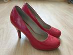 Rode leren pumps, Tamaris, maat 39, Tamaris, Pumps, Ophalen of Verzenden, Zo goed als nieuw