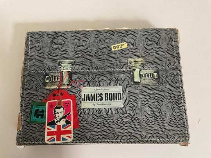 Vintage James Bond 007 spel. Jumbo Game., Hobby en Vrije tijd, Gezelschapsspellen | Bordspellen, Gebruikt, Een of twee spelers