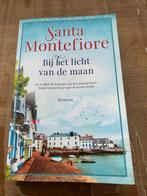 Bij het licht van de maan - Santa Montefiore, Boeken, Romans, Ophalen of Verzenden, Zo goed als nieuw, Nederland