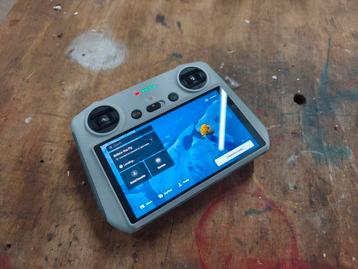 DJI RC Smart Remote Controller (RM330) beschikbaar voor biedingen