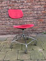 Vintage rode bureaustoel op wieltjes, Huis en Inrichting, Bureaustoelen, Ophalen, Gebruikt, Rood, Bureaustoel