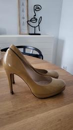 lk bennett pump beige maat 40, Kleding | Dames, Ophalen of Verzenden, Zo goed als nieuw