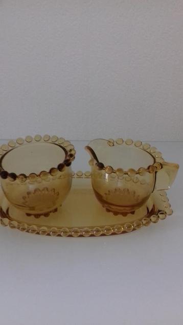 VINTAGE ROOMSTELLETJE DRIE DELIG  beschikbaar voor biedingen