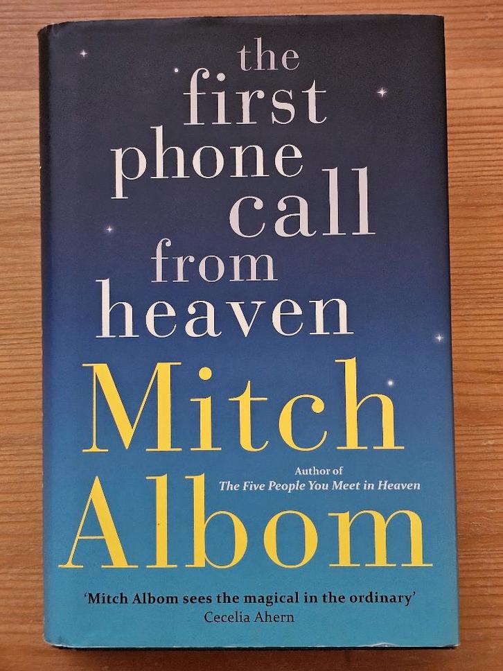 First Phone Call From Heaven, Boeken, Romans, Zo goed als nieuw, Ophalen of Verzenden