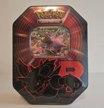Pokémon TCG - Team Rocket Tin - Nidoking, Ophalen of Verzenden, Nieuw, Overige typen