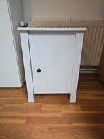 Nachtkastje - 62,5cm hoog, 44cm breed, Ophalen