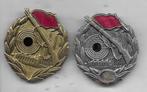 GEWEREN LEGER MILITARIA D.D.R 2. SPELDEN UIT 1 SERIE, Verzamelen, Speldjes, Pins en Buttons, Verzenden, Gebruikt, Overige onderwerpen