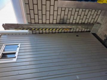 Zwenkarm voor lasgordijn of afzuiging  beschikbaar voor biedingen