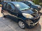 Peugeot 107 3DR 2012 Zwart | NIEUWE APK SEP ‘26, Auto's, Peugeot, Voorwielaandrijving, Stof, Zwart, 4 stoelen
