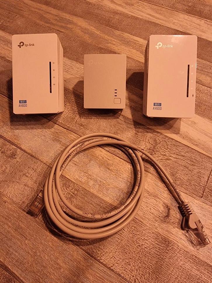TP-Link TL-WPA4220 WiFi Versterker Set, Computers en Software, Pc- en Netwerkkabels, Gebruikt, Ophalen of Verzenden