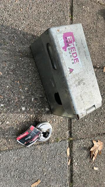 Disselslot beschikbaar voor biedingen