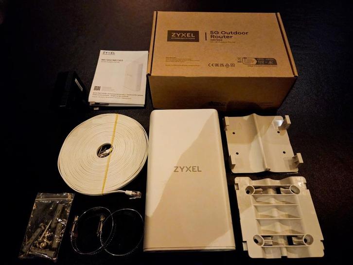 Zyxel NR7302 5G buitenrouter/ modem voor Odido Klik Klaar, Computers en Software, Routers en Modems, Zo goed als nieuw, Router met modem