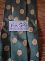 Zijden groen/geel gestippelde Van Gils stropdas ***zgan***, Kleding | Heren, Stropdassen, Geel, Zo goed als nieuw, Met patroon