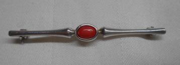 Zilveren vintage broche met bloedkoraal nr.167 beschikbaar voor biedingen