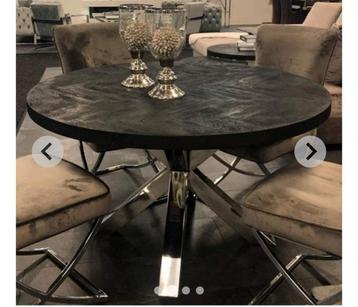 Eettafel rond Black Bonito Visgraat look met 4 luxe stoelen beschikbaar voor biedingen