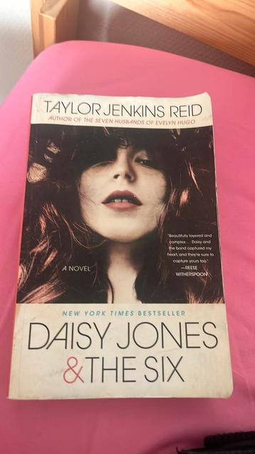 Daisy Jones and the Six - Taylor Jenkins Reid beschikbaar voor biedingen