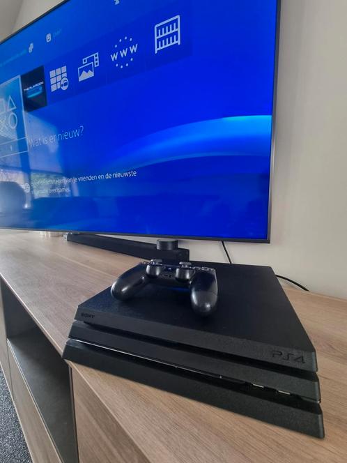 Playstation 4 PRO, Spelcomputers en Games, Spelcomputers | Sony PlayStation 4, Zo goed als nieuw, Pro, Met 1 controller, Ophalen of Verzenden