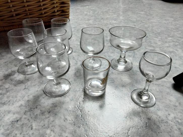 Borrelglaasjes.9 stuks. Los te koop. Vintage, Huis en Inrichting, Keuken | Servies, Zo goed als nieuw, Glas of Glazen, Overige stijlen