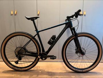Nieuw Full Carbon MTB Sensa Fiori Evo Elite 19” (1.75-1.85)! beschikbaar voor biedingen