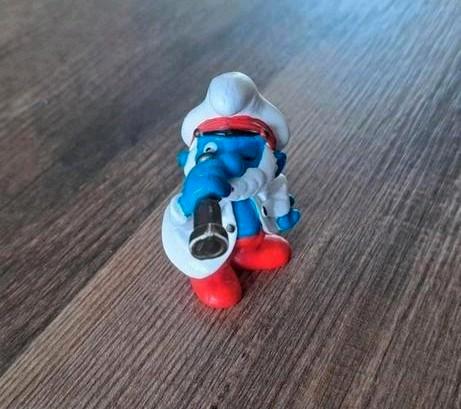 Kapitein Smurf/Grote Smurf met Kapiteins uniform, Verzamelen, Smurfen, Zo goed als nieuw, Ophalen of Verzenden