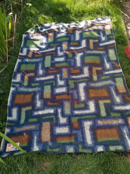 Vintage wollen deken, gekleurd 140x190 cm, wol, Huis en Inrichting, Woonaccessoires | Plaids en Woondekens, Gebruikt, Ophalen of Verzenden