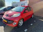 Peugeot 107 1.0 12V 3DR 2006 Rood, Auto's, Voorwielaandrijving, Euro 5, Stof, Zwart